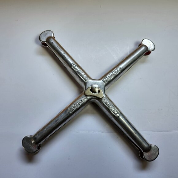 Vintage Aluminium Tennis Racquet Press Zephyr Clamp for Wood Racquets - Picture 3 of 8